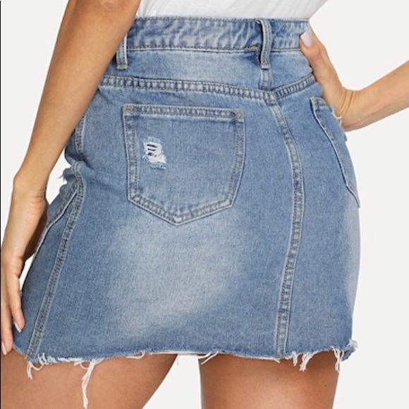 Buttom Up Bleach Wash Ripped Denim Skirt - Picture 3 of 4